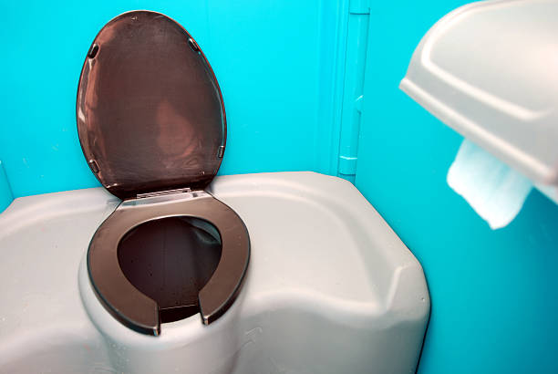 Portable Toilet Options We Offer in Martins Ferry, OH